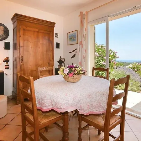 Vue Au Calme Ferienhaus *