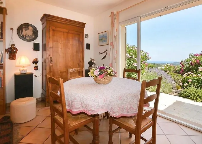 Vue Au Calme Ferienhaus *